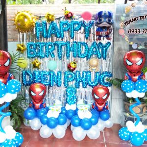 Trang trí sinh nhật bé trai chủ đề spider man mẫu 78