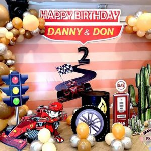 trang trí tiệc sinh nhật bé trai chủ đề xe đua mẫu 115